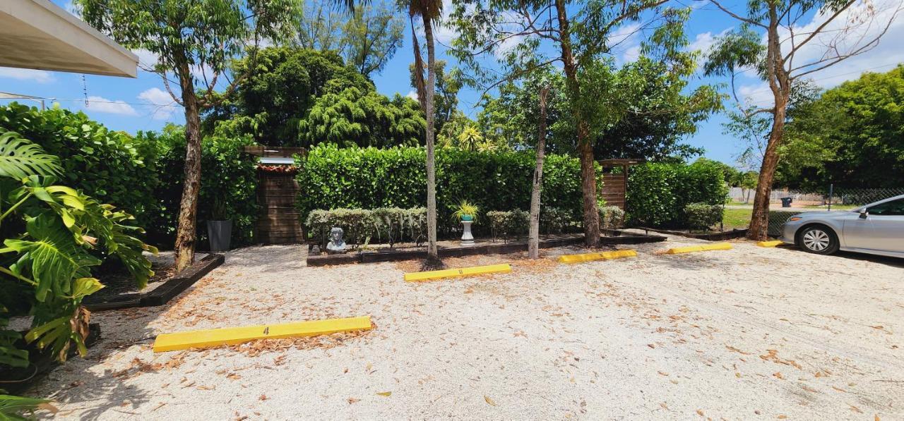 Private Aparment Studio In The Hard Of Miami Unit # 6 Opa-locka ภายนอก รูปภาพ